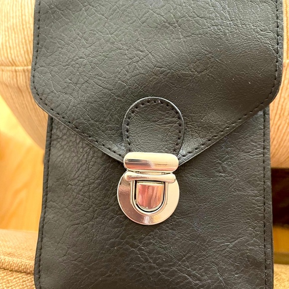 Touch Screen Purse by Lori Grainer - Picture 3 of 6